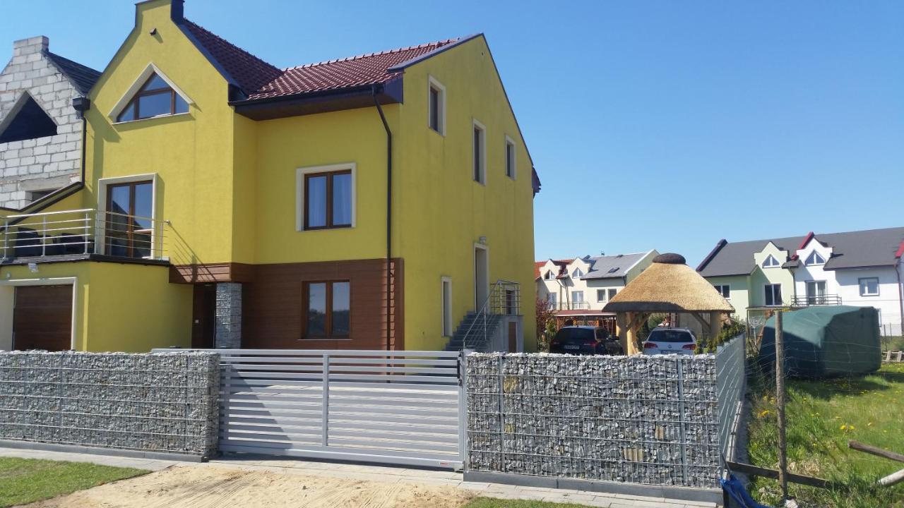 Tobi-Pokoje Goscinne Łeba Esterno foto